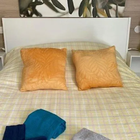 Lumineux Avec Balcon, Proche Centre-ville Et Cures, Parking Inclus, Ideal Pour 2 Personnes - Fr-1-703-155 Apartmán *