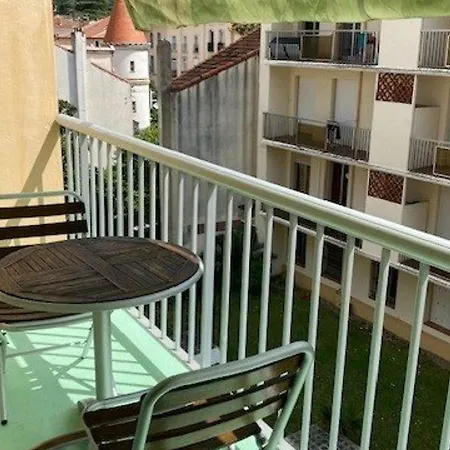 Lumineux Avec Balcon, Proche Centre-ville Et Cures, Parking Inclus, Ideal Pour 2 Personnes - Fr-1-703-155